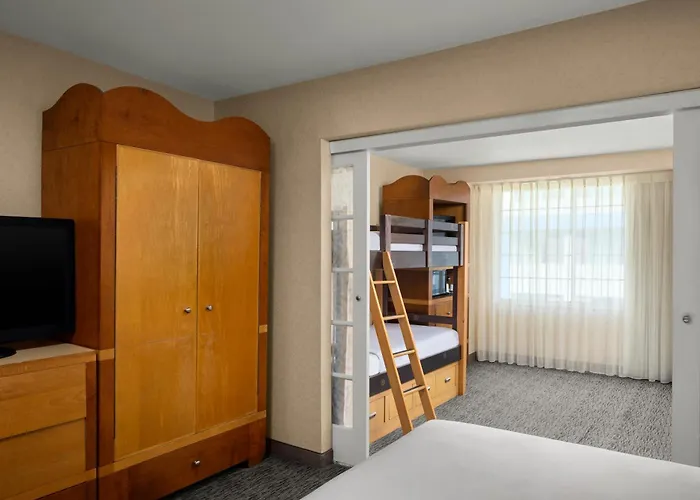 Anaheim Portofino Inn & Suites